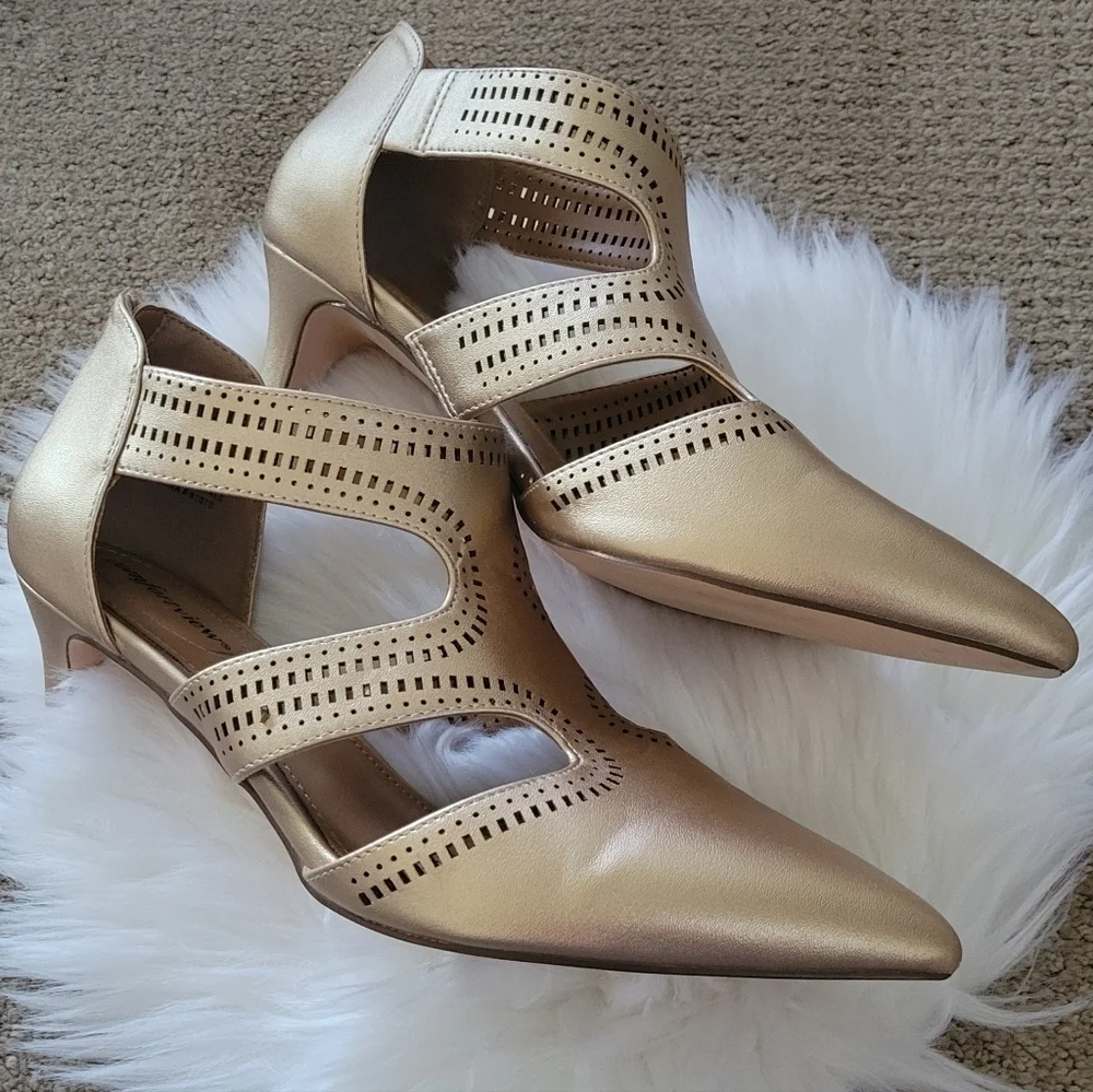 Comfortview Women's Gold Wide Width Gia Shootie Block Heels Wedding/ Party Shoes